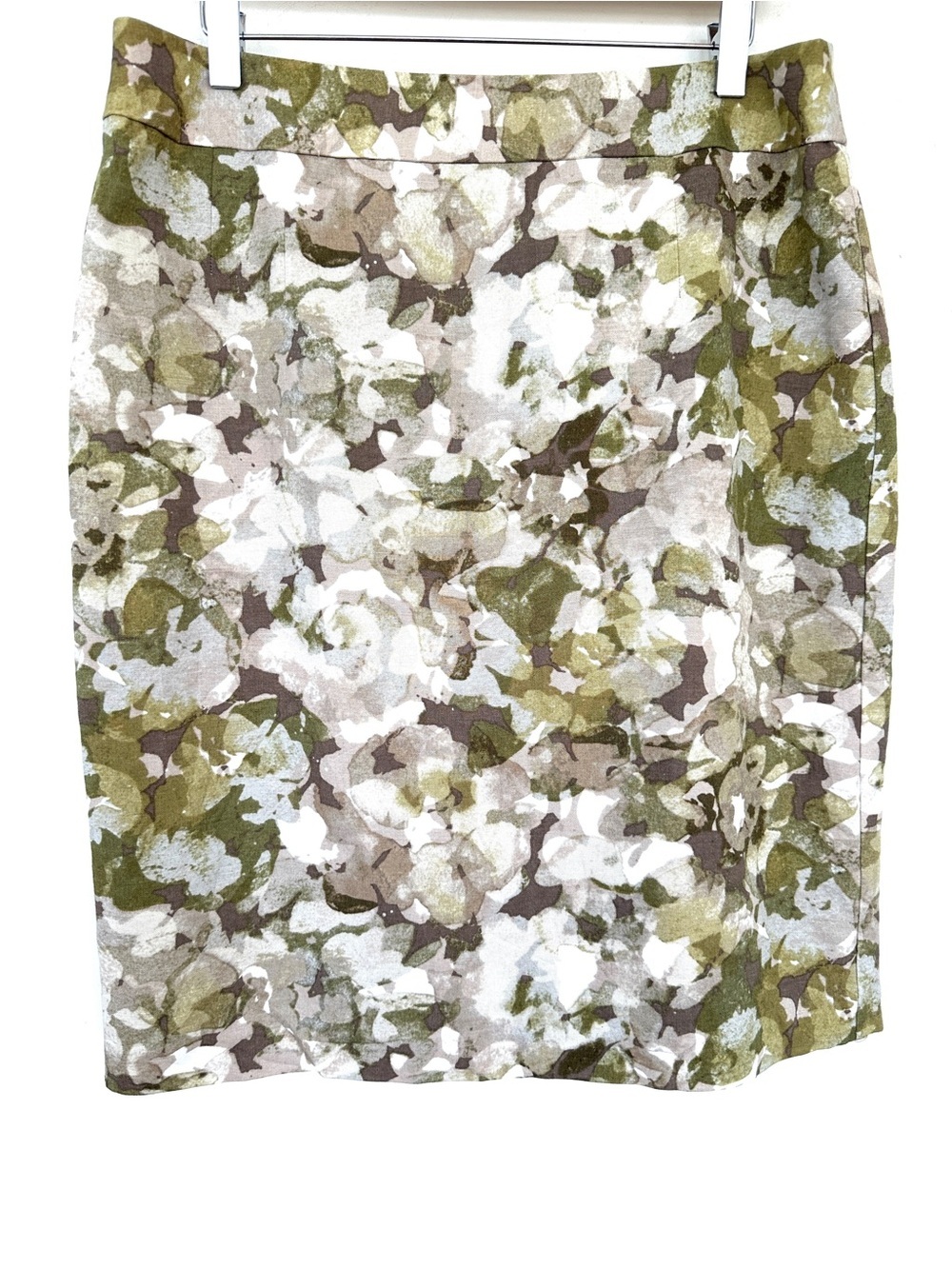 Banana Republic Floral Print Pencil Skirt in Olive Green, Linen Blend, Lined